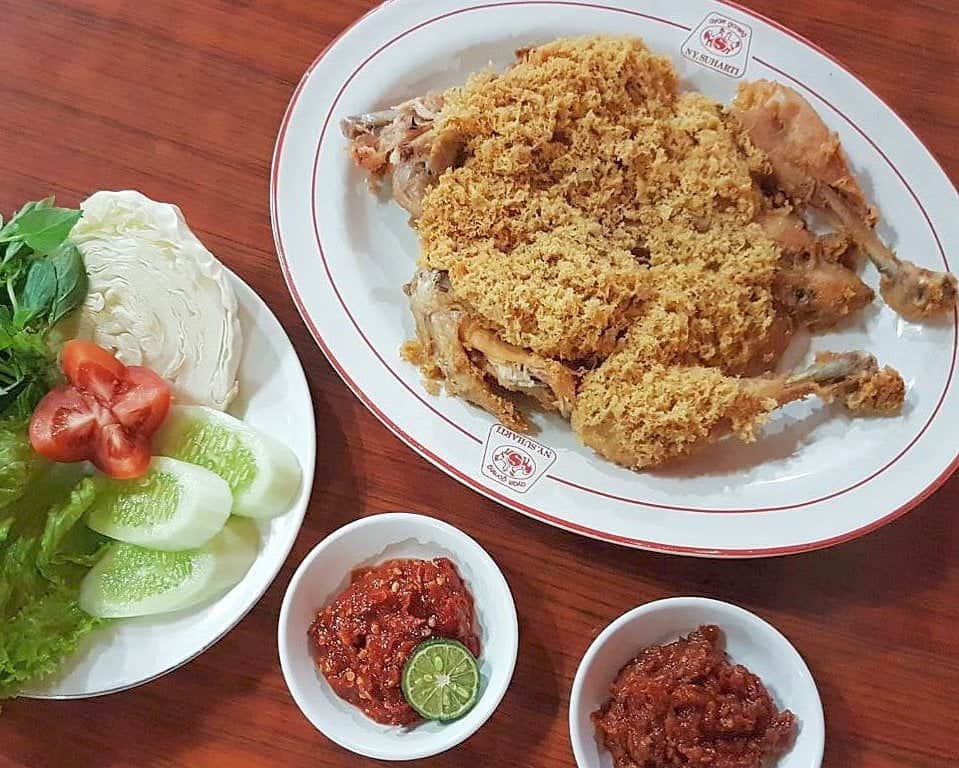 7 Ayam Goreng Legendaris Di Jogja, Enaknya Bikin Ketagihan 2021